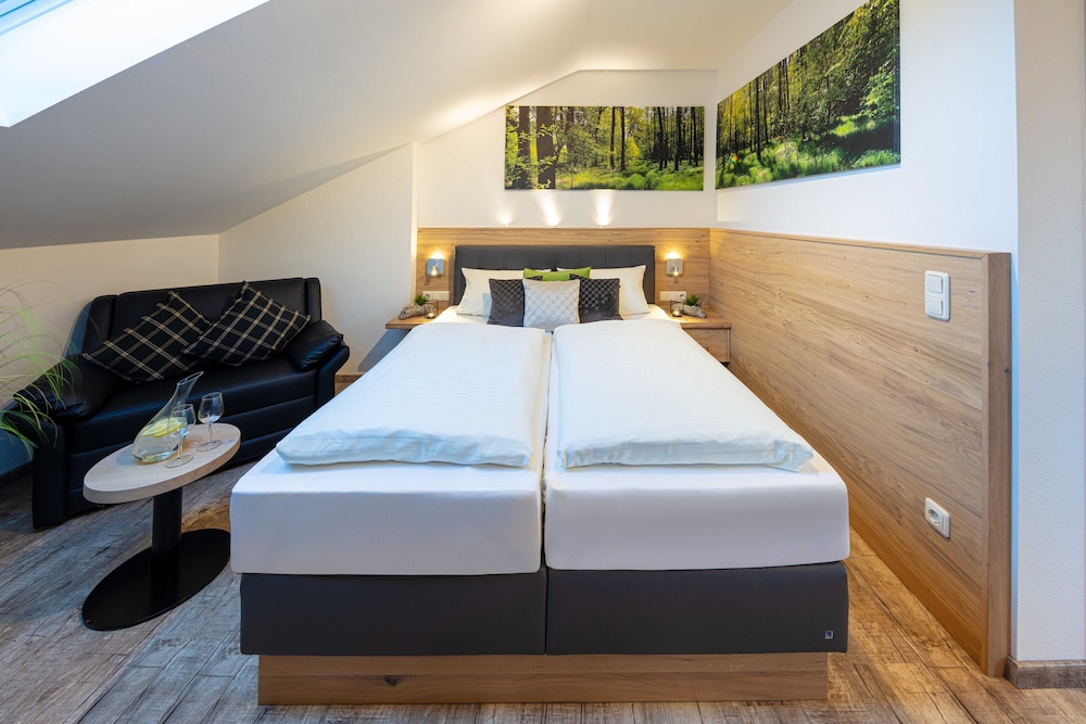 Deluxe Single Room