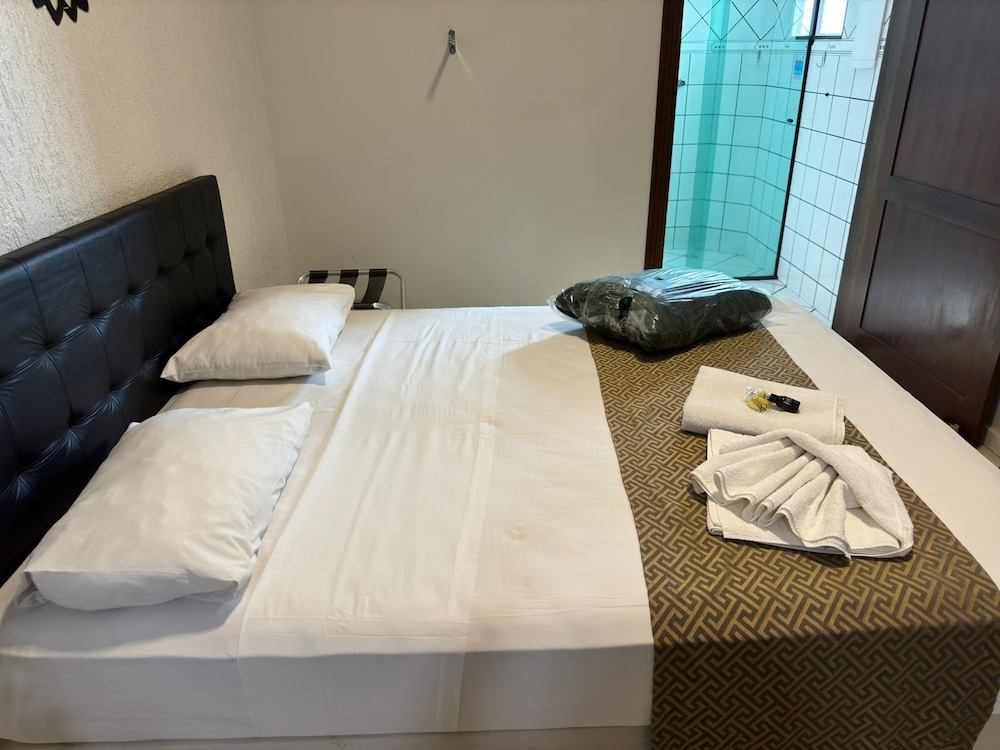 Standard Double Room, 1 King Bed, Non Smoking - Photo 2