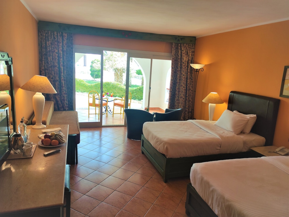 Standard Double or Twin Room, Garden View - Photo 2