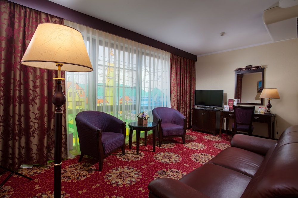 Luxury Room, 1 Bedroom, Balcony, Park View photo 3