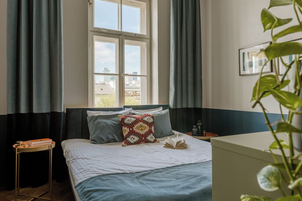 Classic Studio, 1 King Bed
