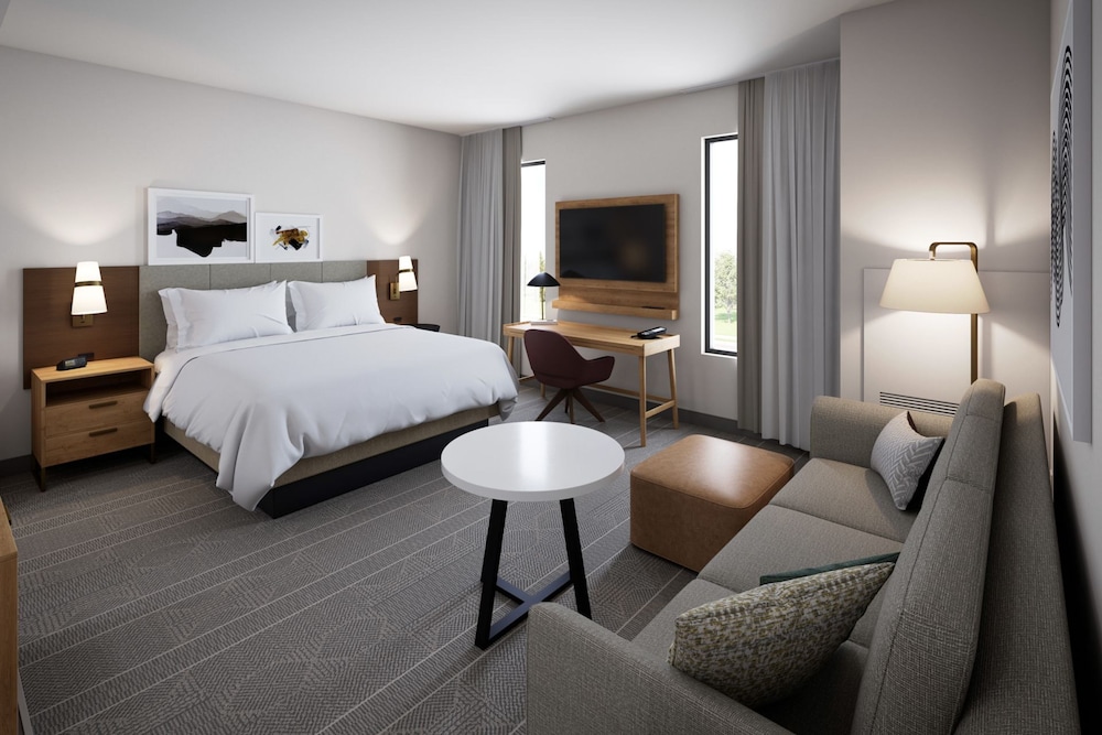 Studio Suite, 1 King Bed, Kitchen (Walk-In Shower)