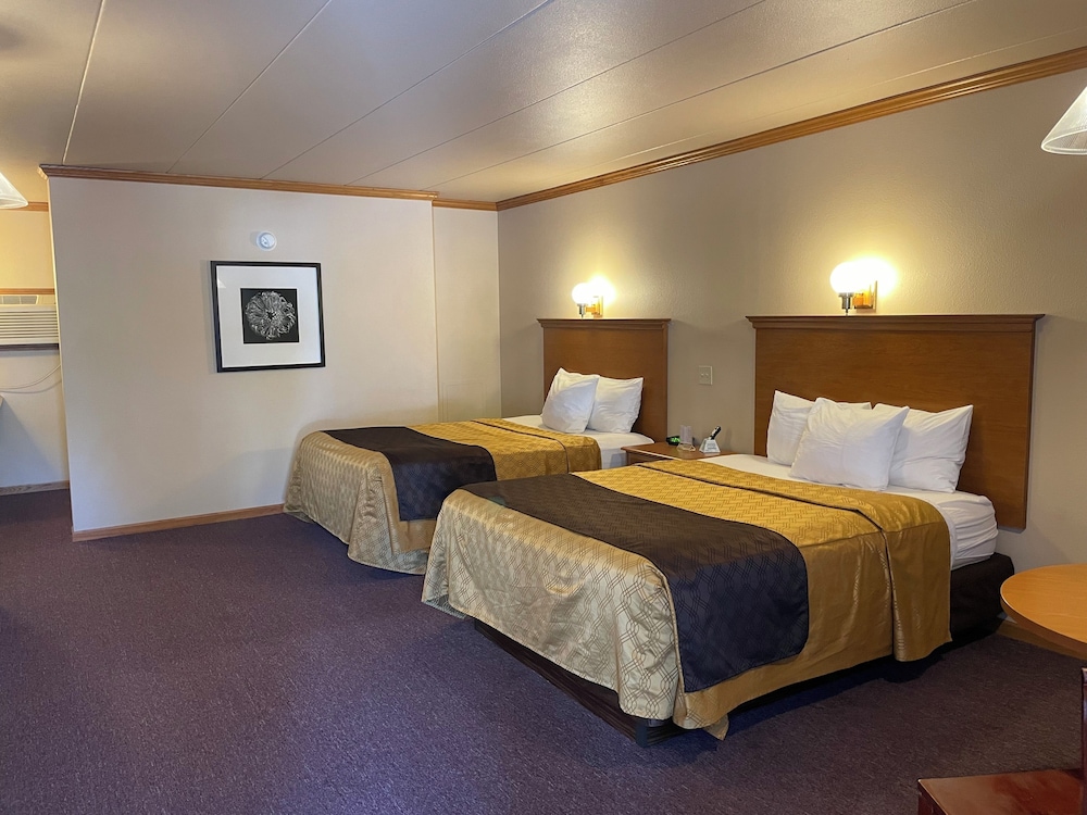 Standard Room, 2 Queen Beds photo 1