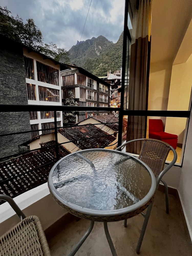 Deluxe Room, Balcony, Mountain View photo 2