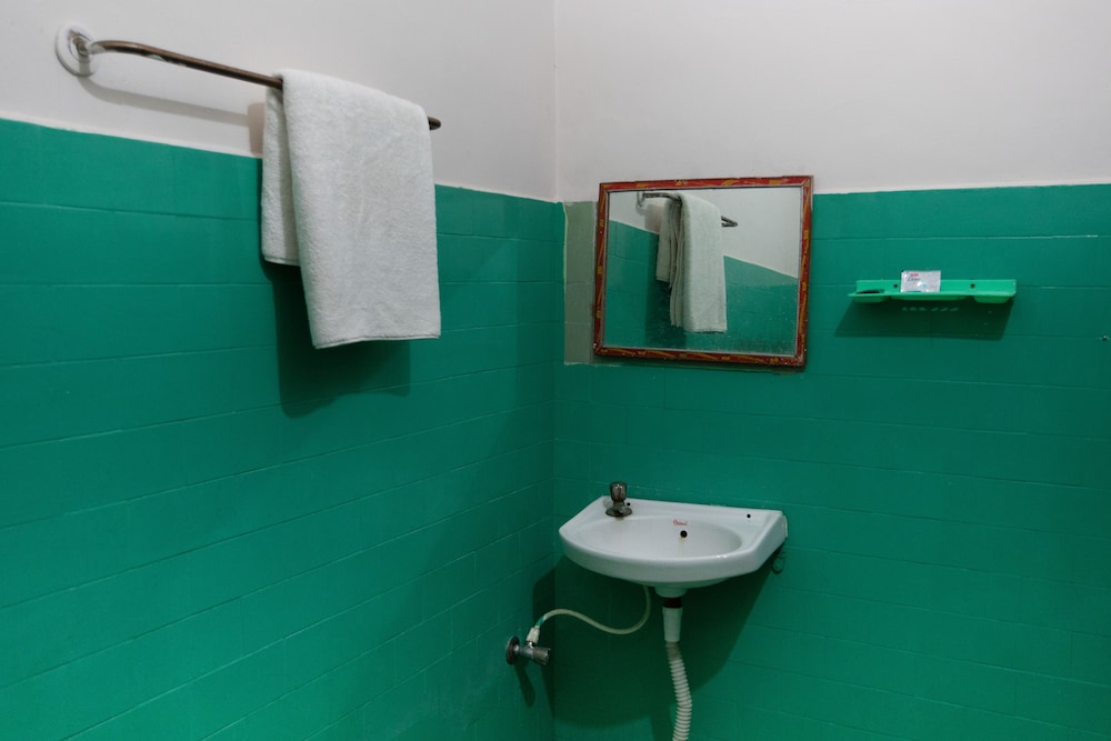 Deluxe Double Room, 1 Bedroom, Smoking, City View photo 3