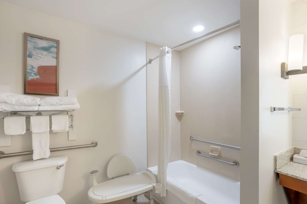 Suite, Multiple Beds, Accessible, Non Smoking photo 3