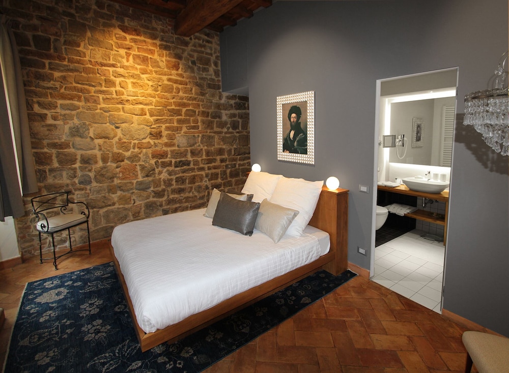 Deluxe Double Room, 1 King Bed, Non Smoking photo 1