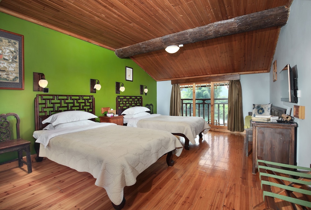 Junior Twin Room, Multiple Beds, Ensuite, River View photo 1