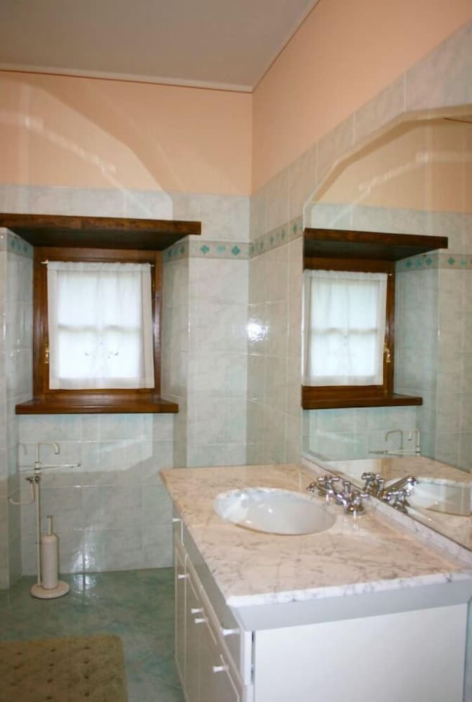 Villa, 4 Bedrooms photo 3