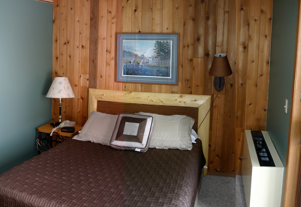 Room, Multiple Beds, Refrigerator