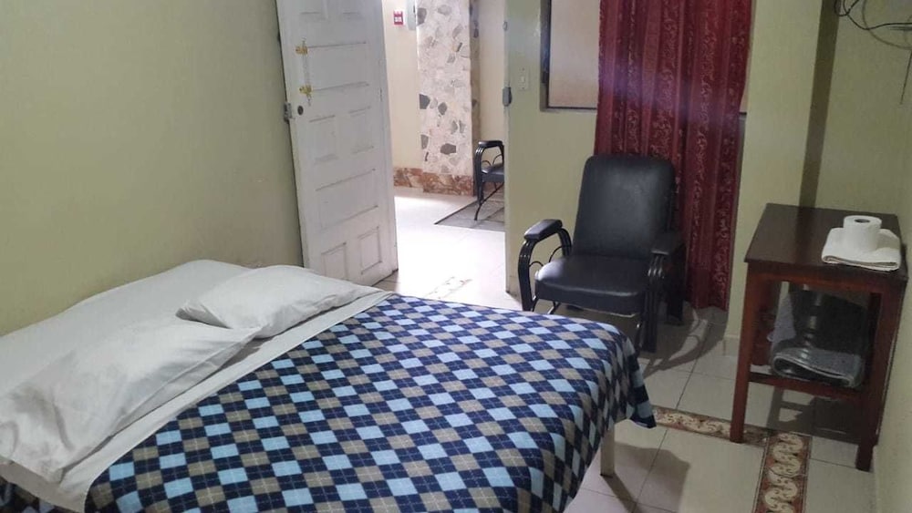 Single Room, 1 Double Bed, Non Smoking photo 2