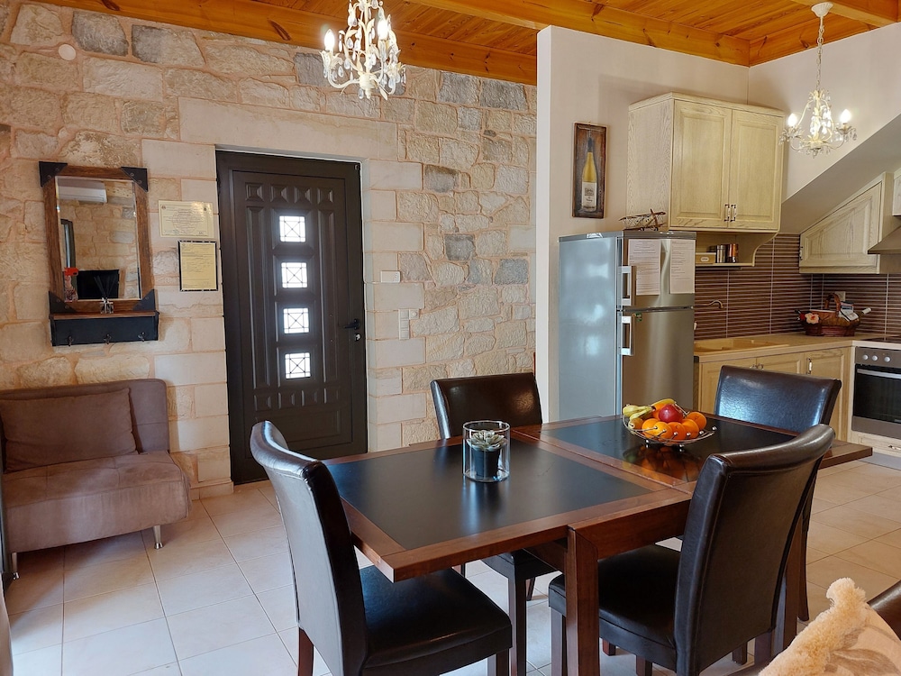 Deluxe Villa, 2 Bedrooms, Fireplace (Constancia) photo 2
