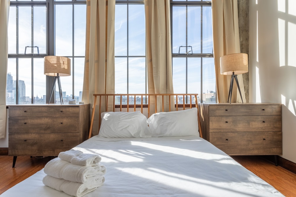 Premier Studio, 1 Queen Bed with Sofa bed, City View