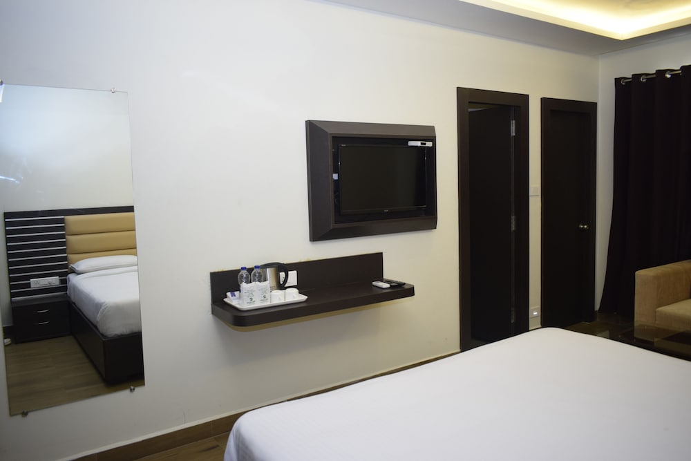 Executive Room - Photo 3