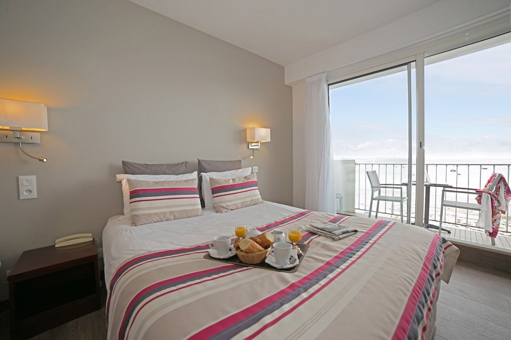 Panoramic Double Room, Sea Facing photo 1