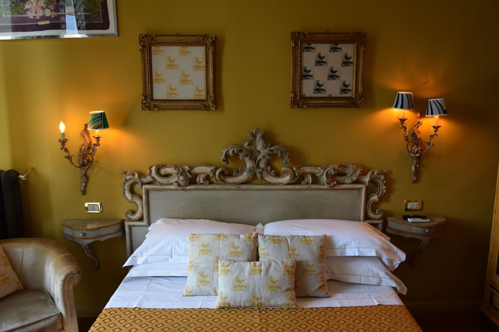Luxury Double Room, Balcony, River View photo 1