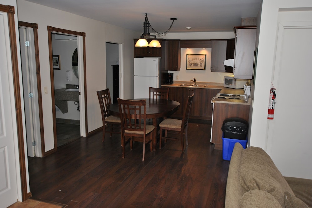 Intermediate Condo 14 photo 2