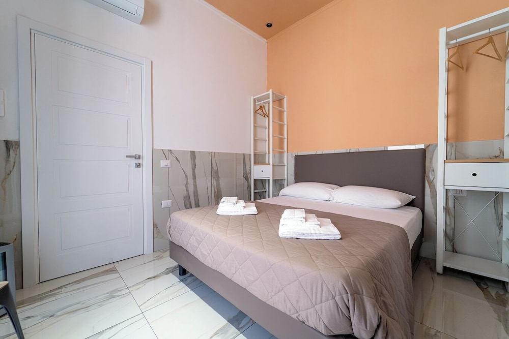 Superior Double Room, Annex Building (Via Guglielmo S. Felice) photo 2