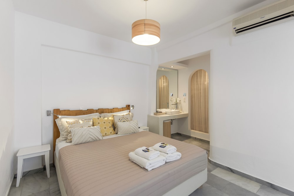 Apartment, Multiple Beds, Kitchenette, Garden View