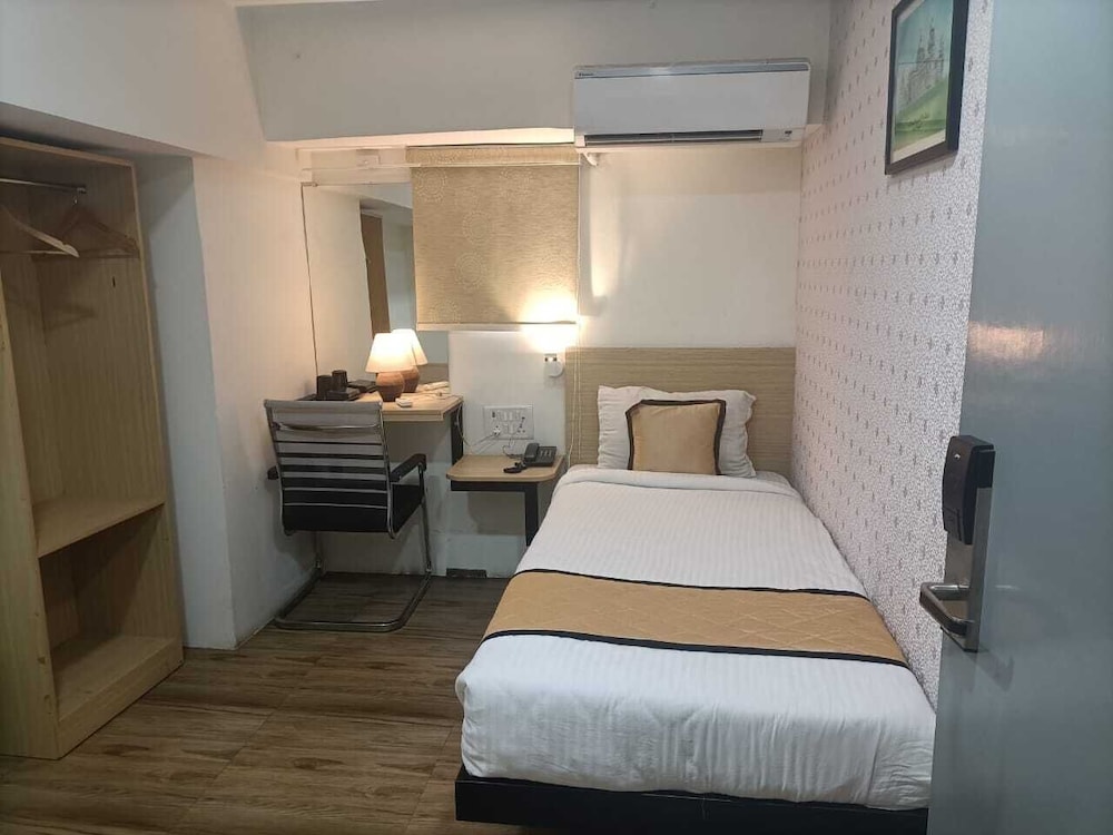 Basic Single Room
