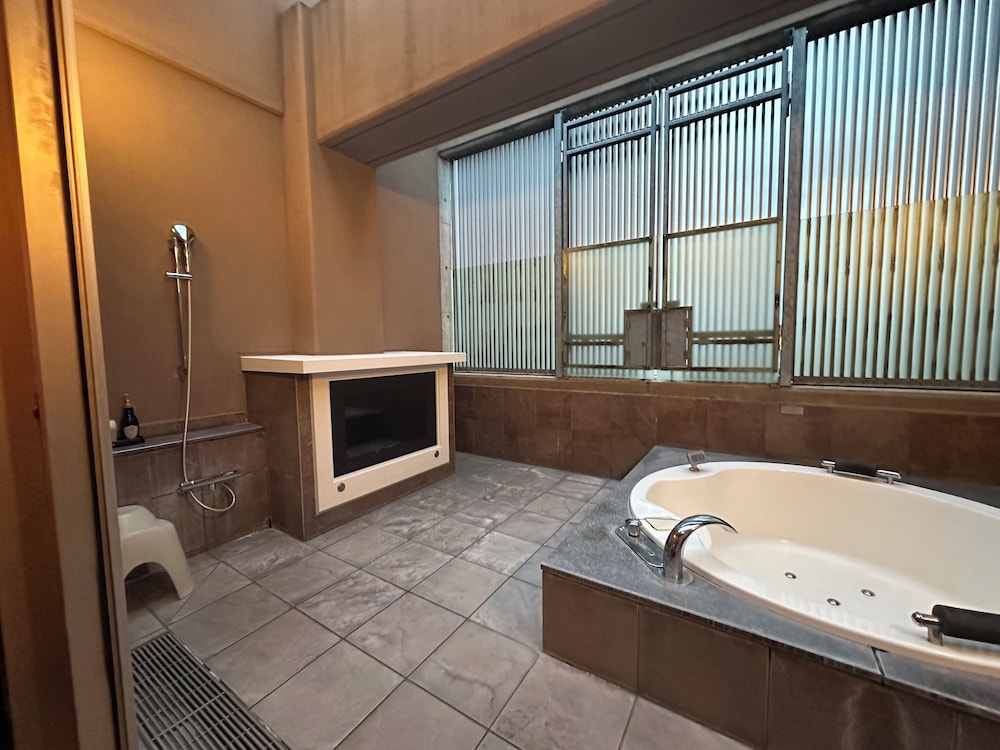Deluxe Room - Photo 2