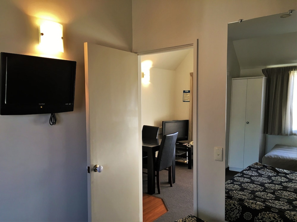 Family Room, 1 Bedroom