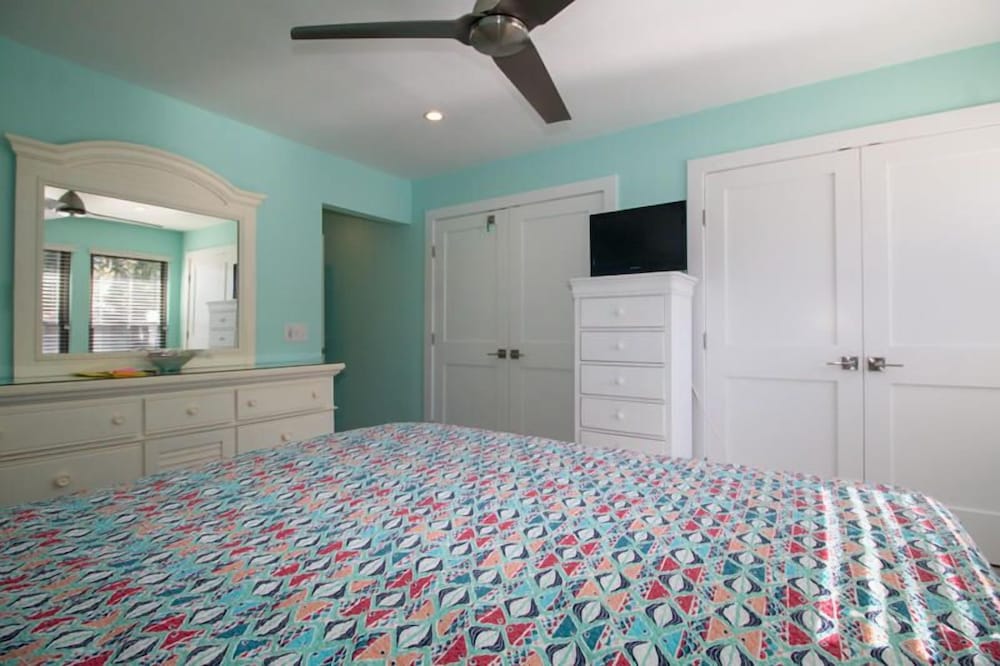 Condo, Multiple Beds, Kitchen photo 3
