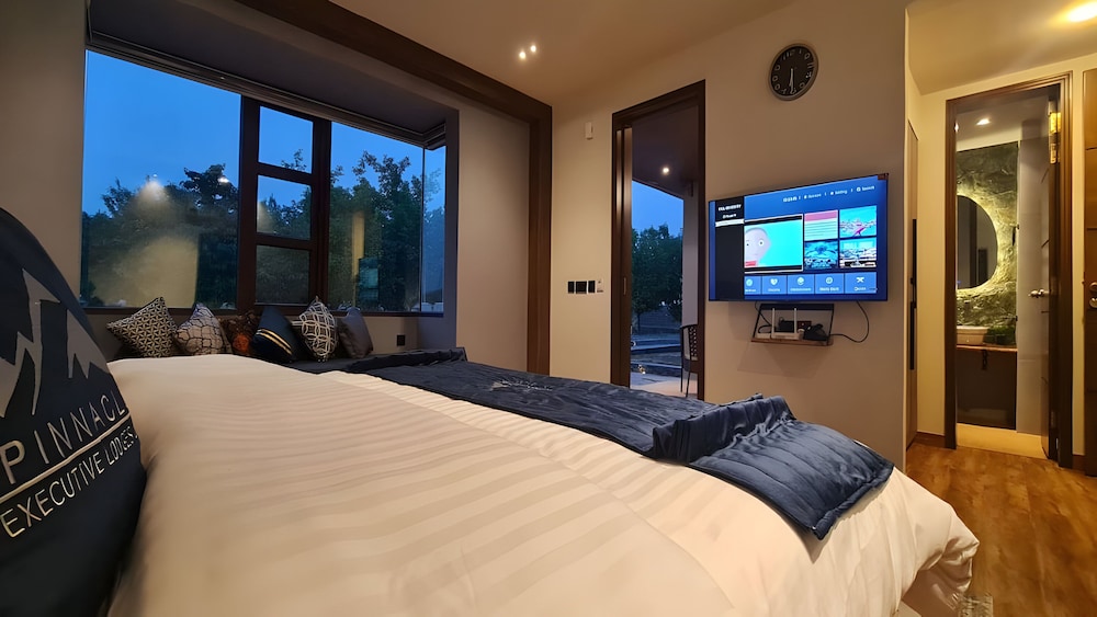 Executive Room, Mountain View photo 1