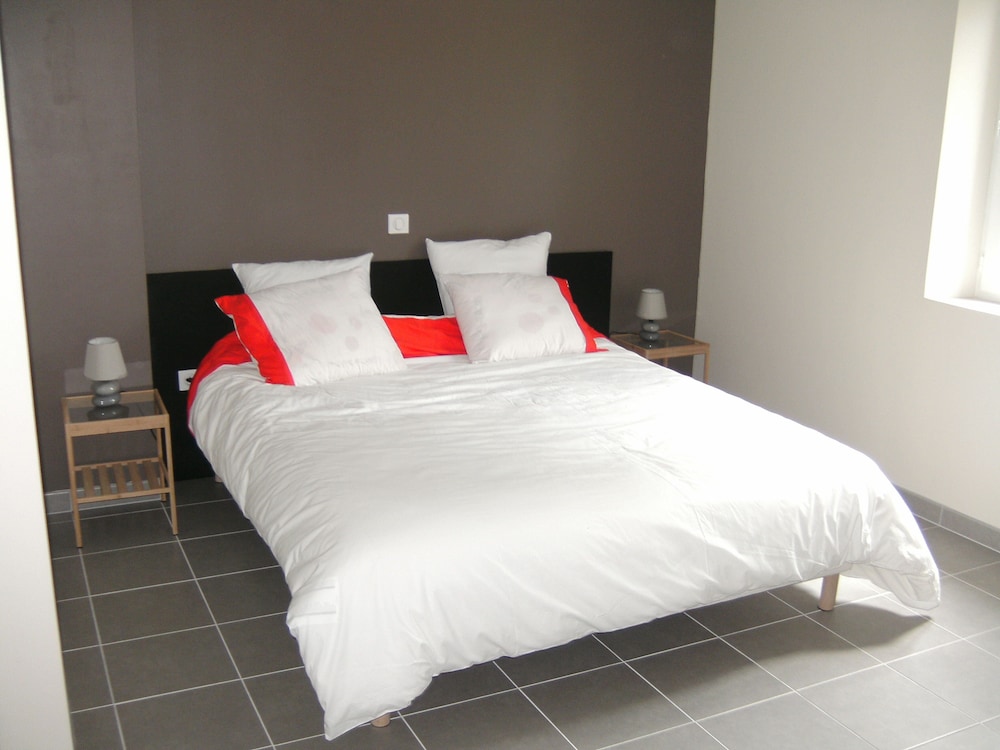 Double Room, Accessible (Beige) - Photo 1