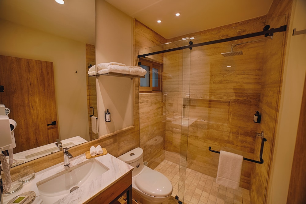 Traditional Double Room, Non Smoking, Ground Floor photo 2