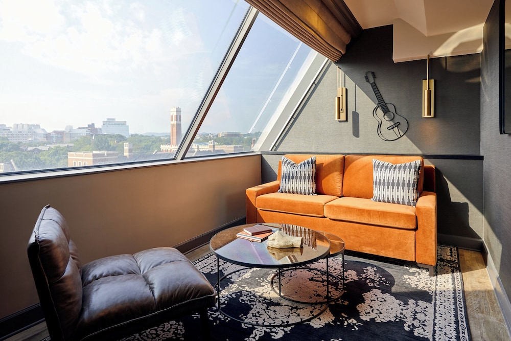 Creator Suite photo 3