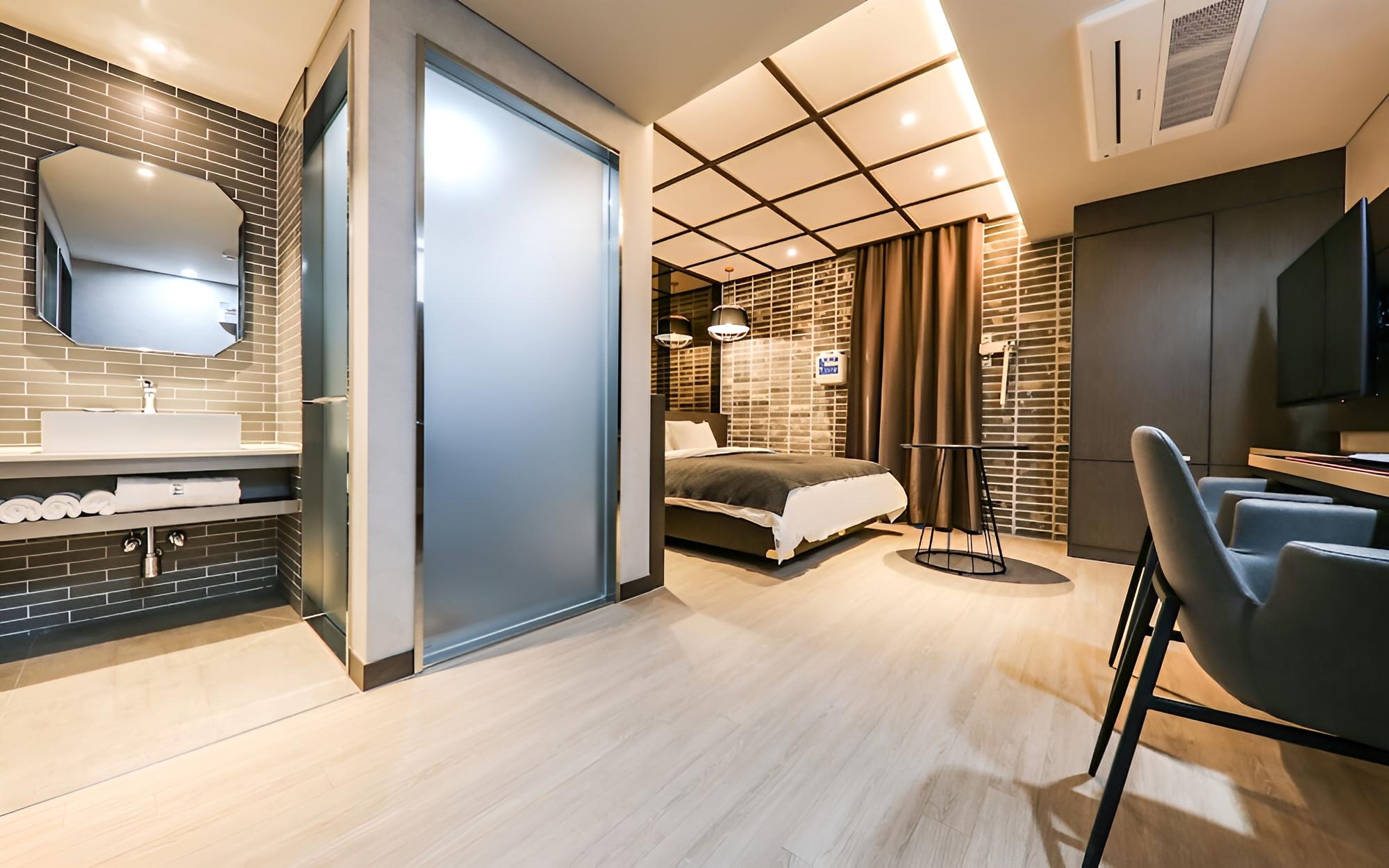 Room (Standard room) - Photo 6