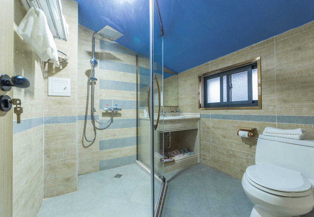 Classic Double Room(Chinese Domestic Guest Only) photo 3