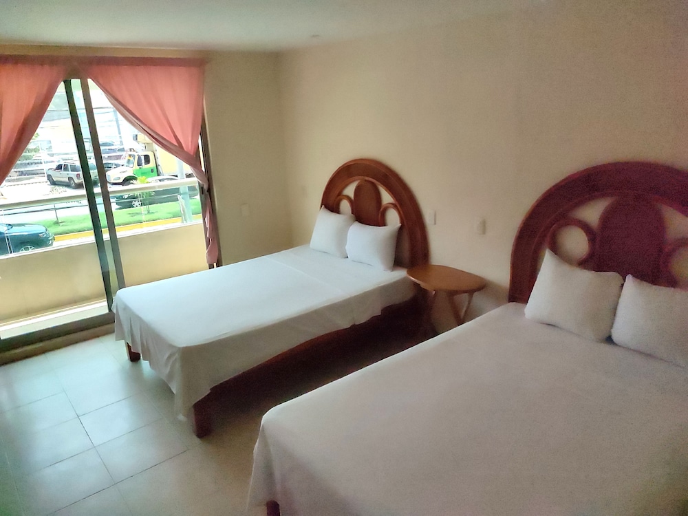 Standard Double Room, 2 Double Beds photo 2