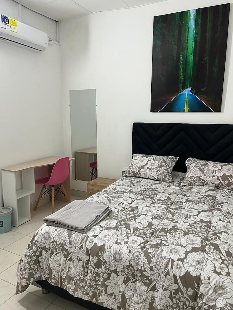 Economy Double Room photo 3
