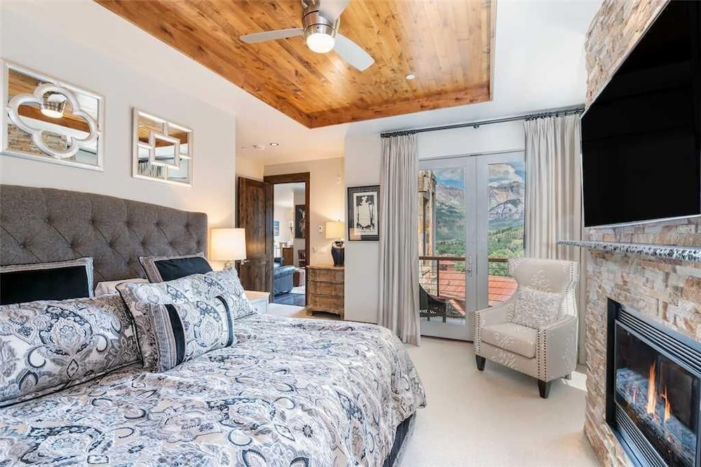 Apartment, Multiple Beds (CASSIDY RIDGE C301- FAWNS LEAP)