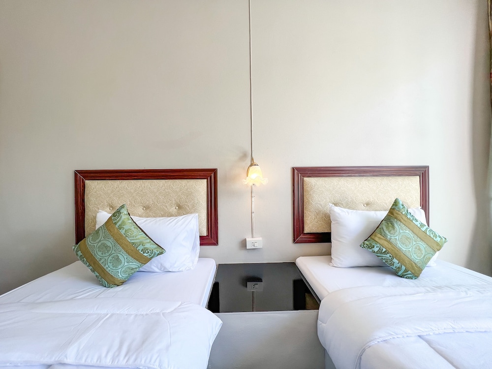 Deluxe Twin Room - Photo 1