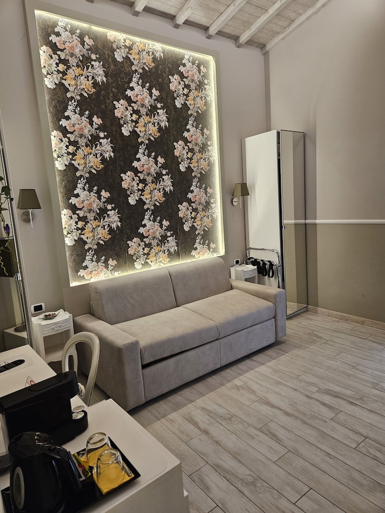 Luxurious Central Apartment photo 2