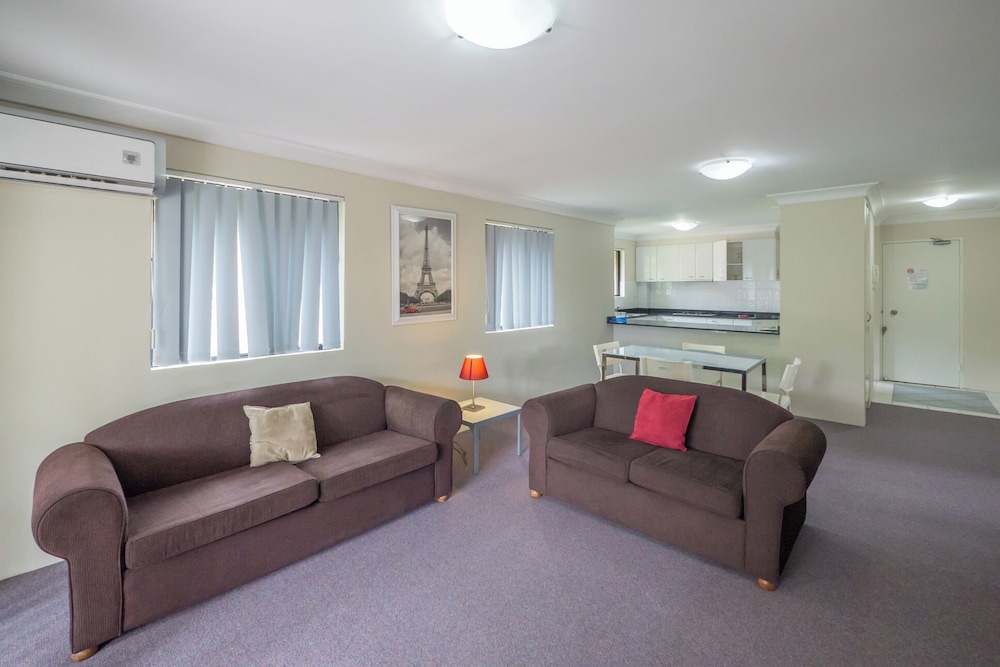Apartment, 2 Bedrooms, 2 Bathrooms (36 Thomas St) photo 2