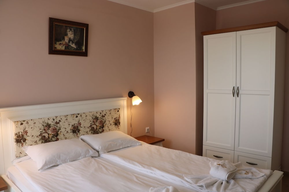 Double Room, Pool View photo 2