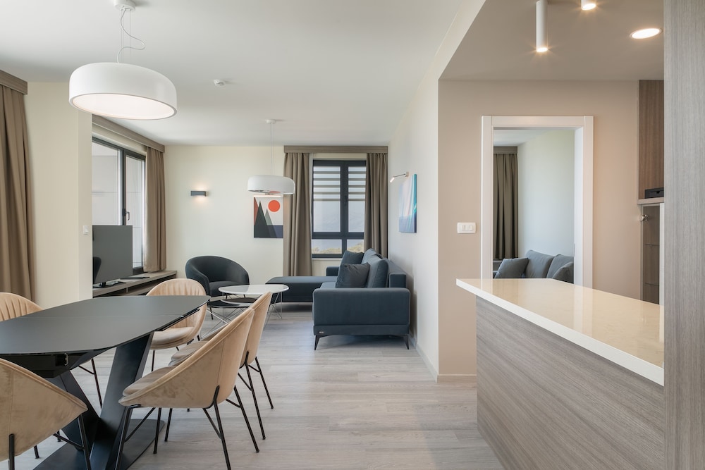 Penthouse Suite with Terrace and Sea View