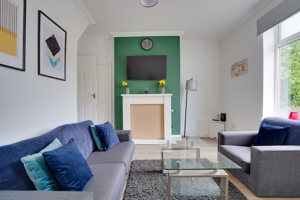 Family House photo 1