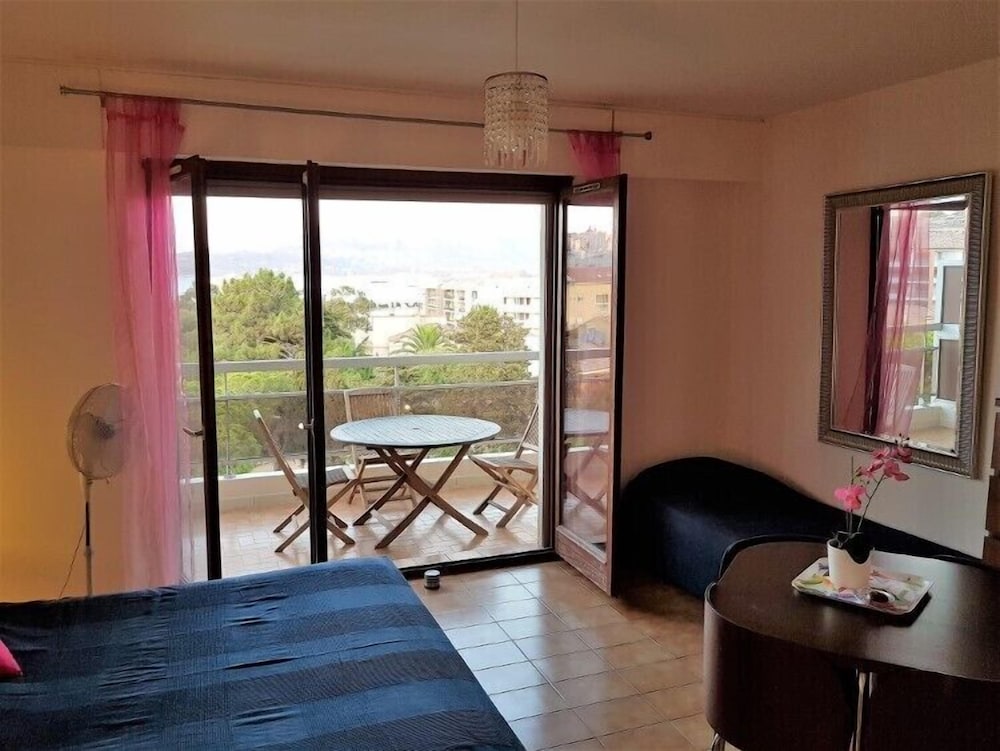 Panoramic Studio, Ensuite, Sea View (35) photo 3