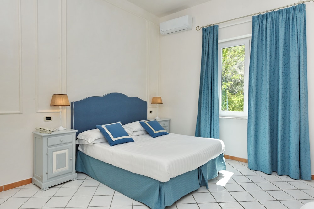 Standard Double or Twin Room, Hill View