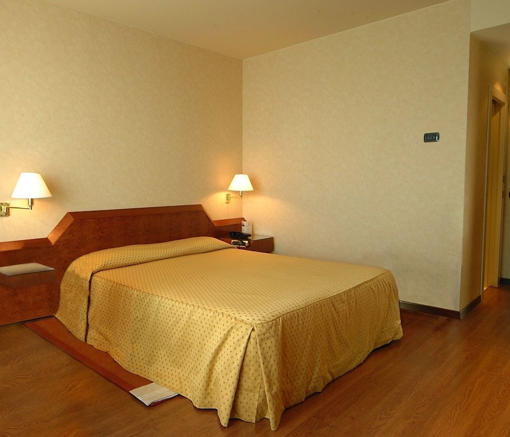 Superior Double Room - Photo 2