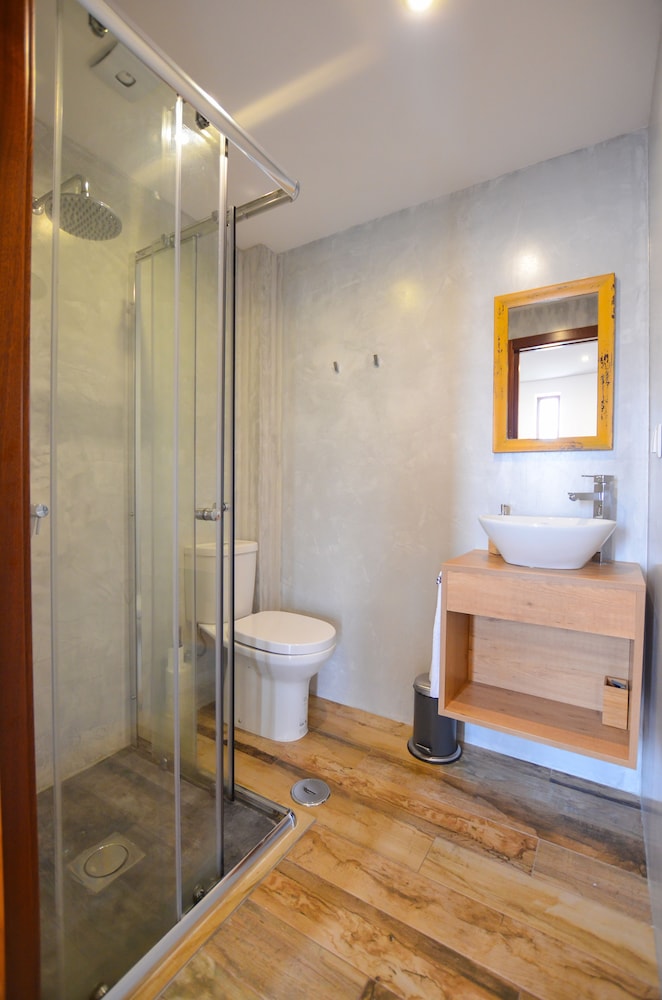Standard Twin Room, Shared Bathroom (Balcony) photo 3