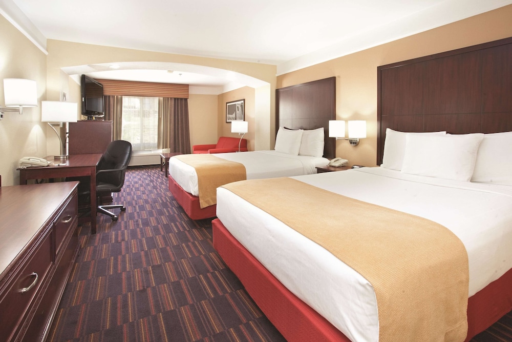 Studio Suite, 2 Queen Beds, Non Smoking - Photo 9