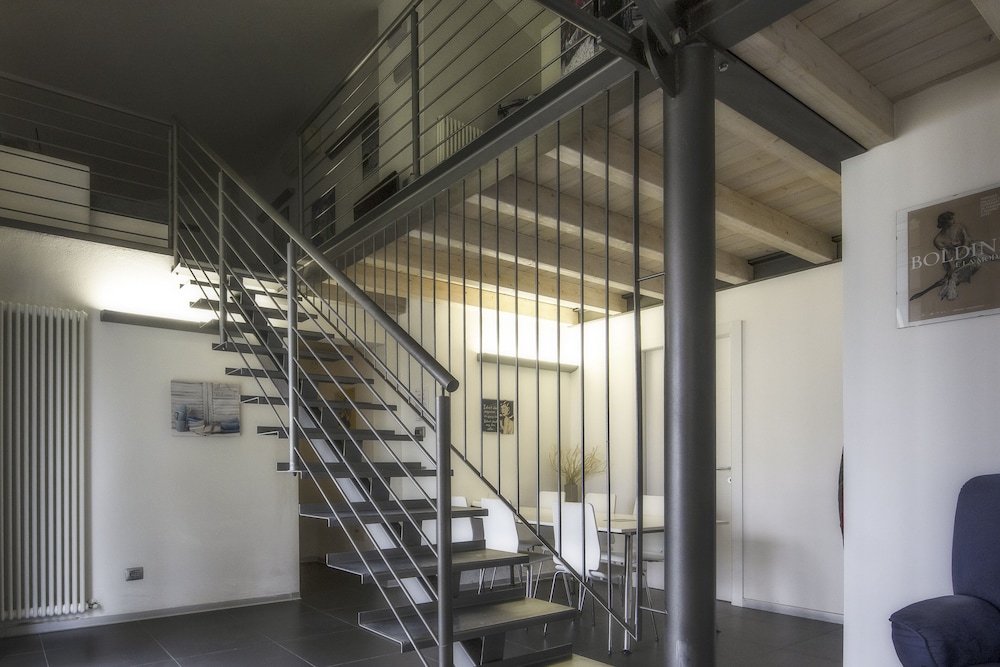 Design Condo photo 1