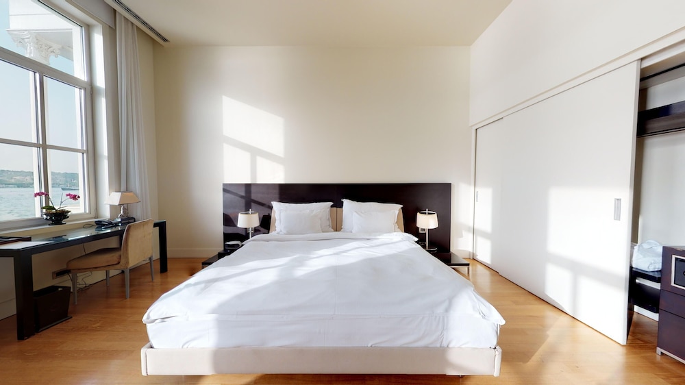 Bosphorus Deluxe Room photo 1