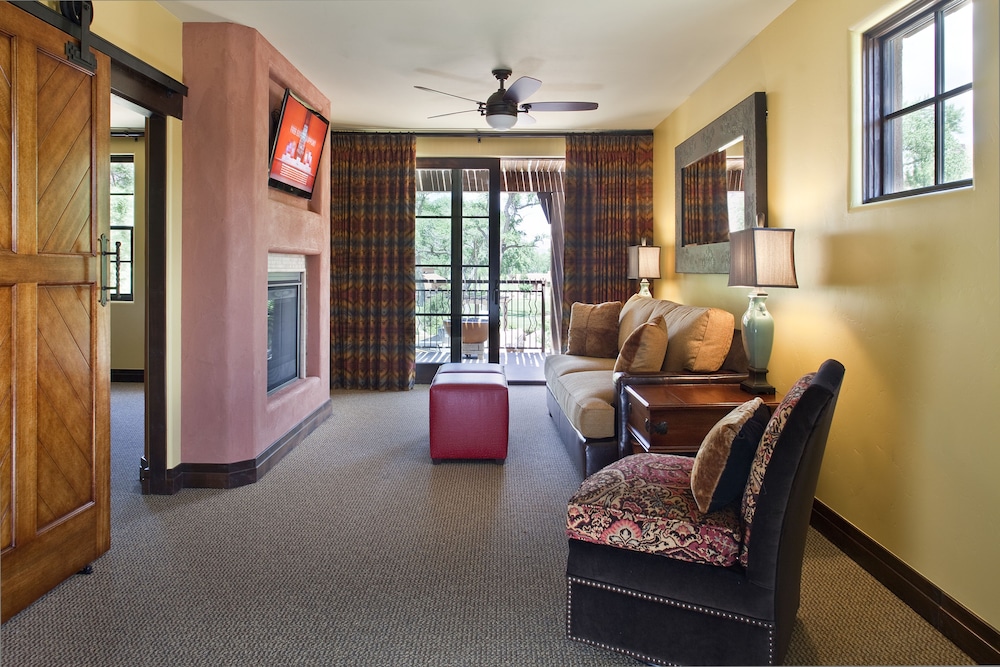 Premium Suite, 1 King (Kayenta)